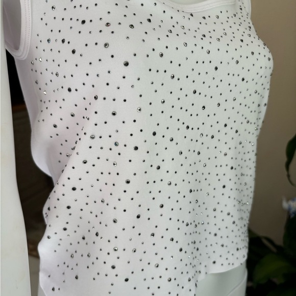 PINK Victoria's Secret Black and White Sleeveless Crop Camisole - Picture 5 of 6